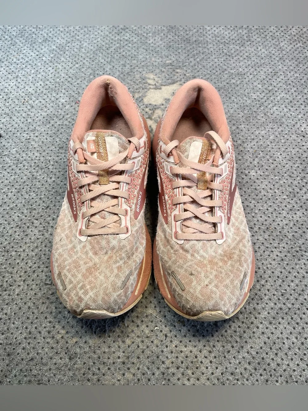 Brooks Ghost 14 Pink Running Shoes Size 9 Women’s